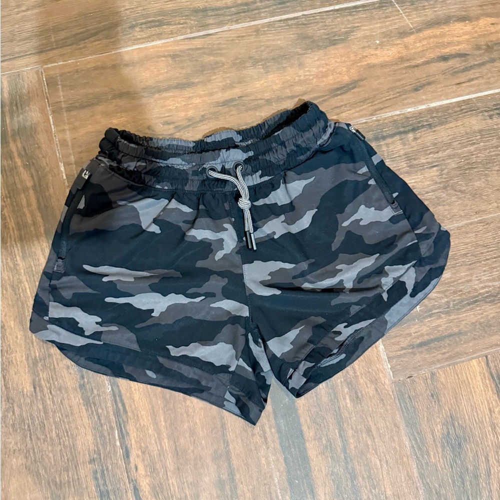 Athleta Girl Play Shorts Black & Gray Camo Athletic size L/12